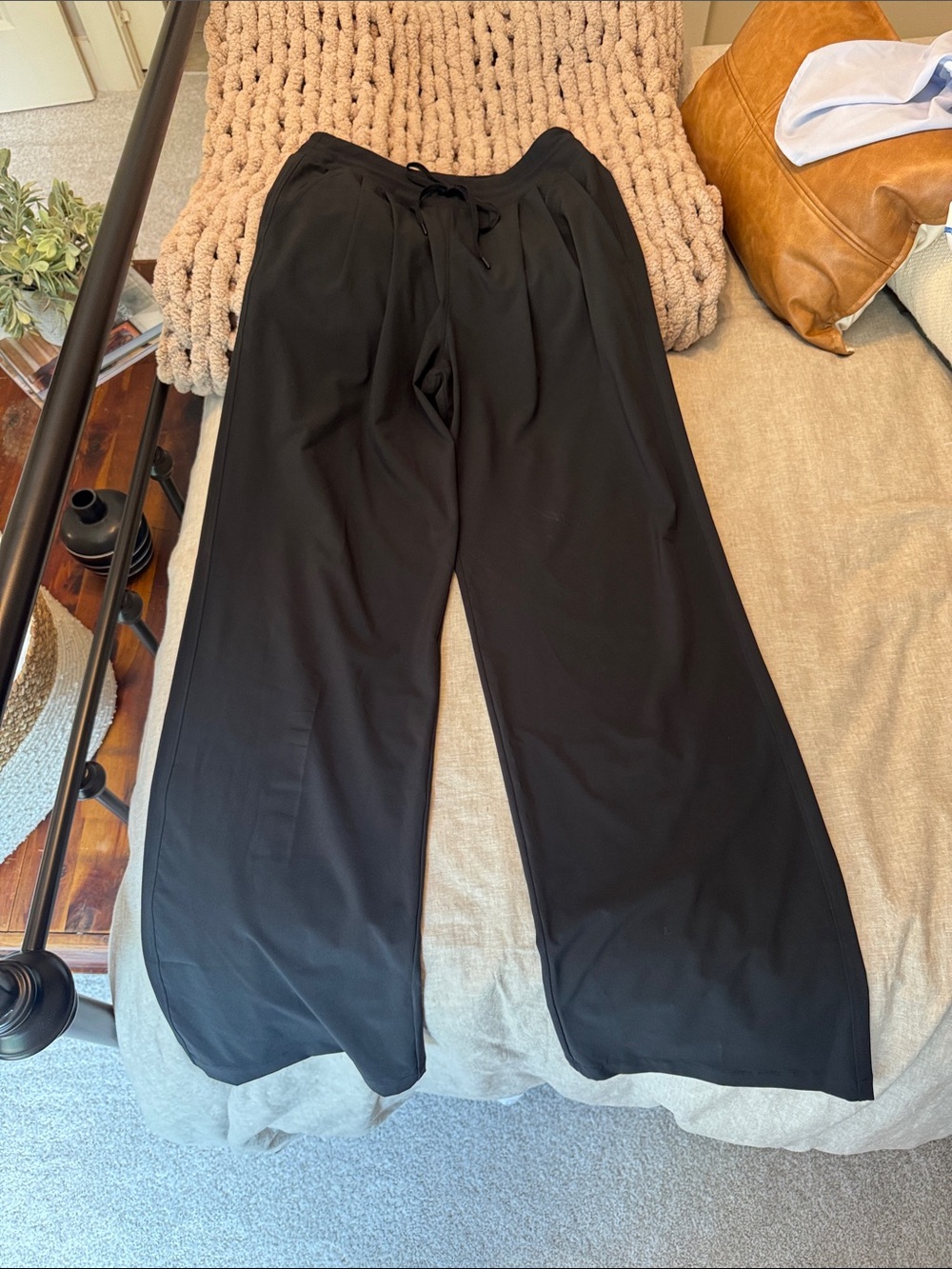 CALIA by Carrie Underwood Black Wide Leg Pants